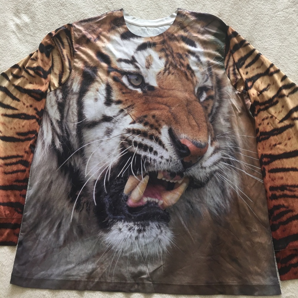 Tiger print Long sleeve Men shirt Size XL